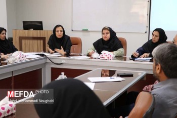 جلسه هم اندیشی مداخلات روانی در بحران و بلایا در دانشگاه علوم پزشکی گناباد برگزار شد