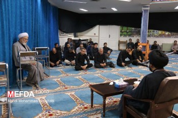 مراسم سخنرانی و عزاداری دهه اول محرم در گلزار شهدای گمنام دانشگاه علوم پزشکی گناباد برگزار شد